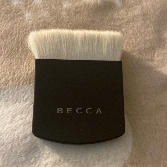 Becca Perfection Brush, New, No package! - Picture 1 of 5